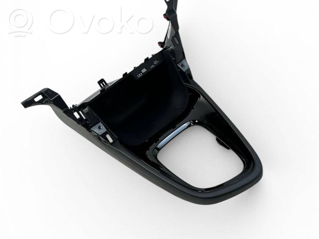 Toyota Yaris Cross Inny elementy tunelu środkowego 