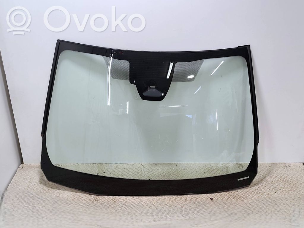 Front windscreen/windshield window   52639