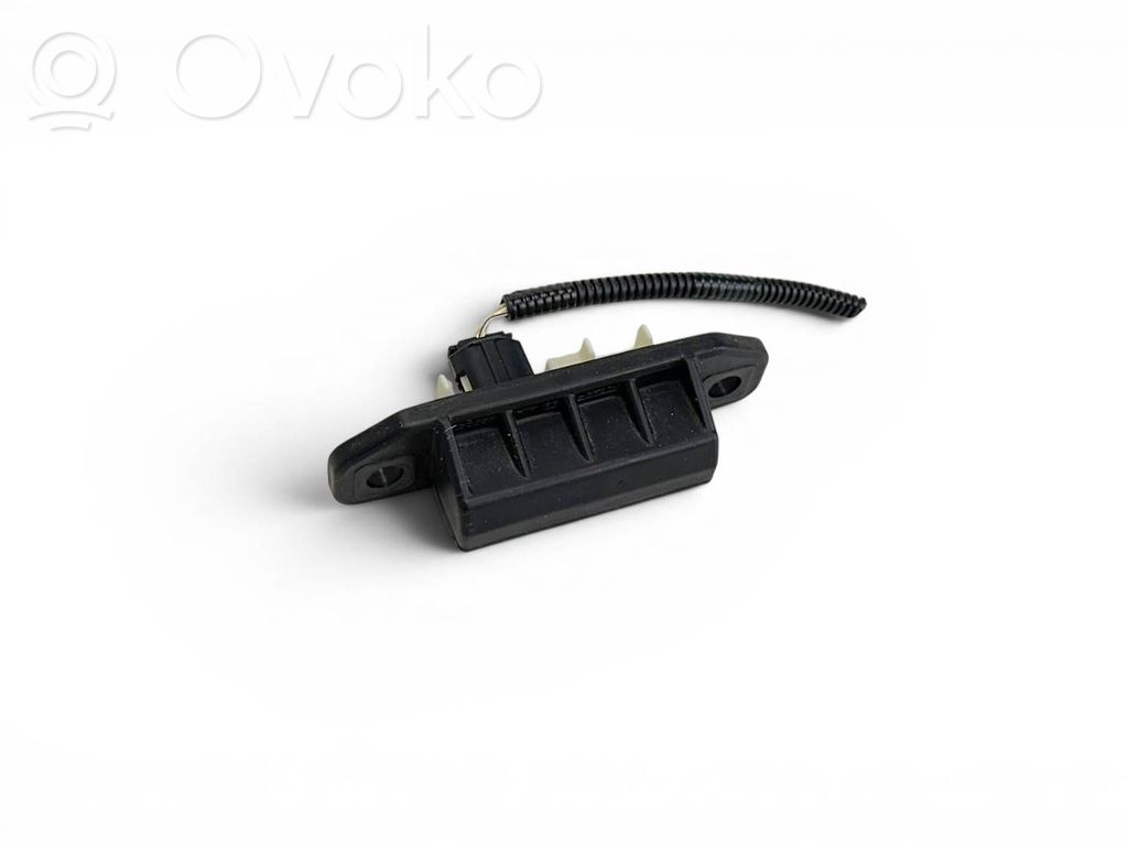 Toyota Corolla Cross Interruptor para abrir la puerta trasera 