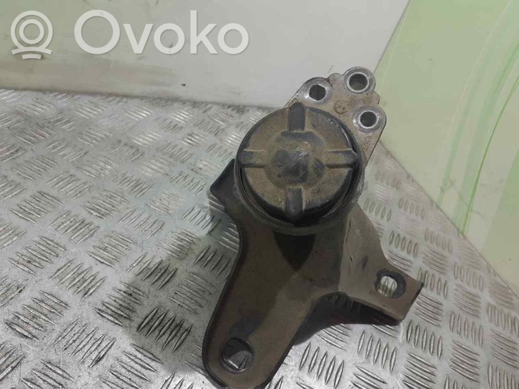 Engine mount bracket