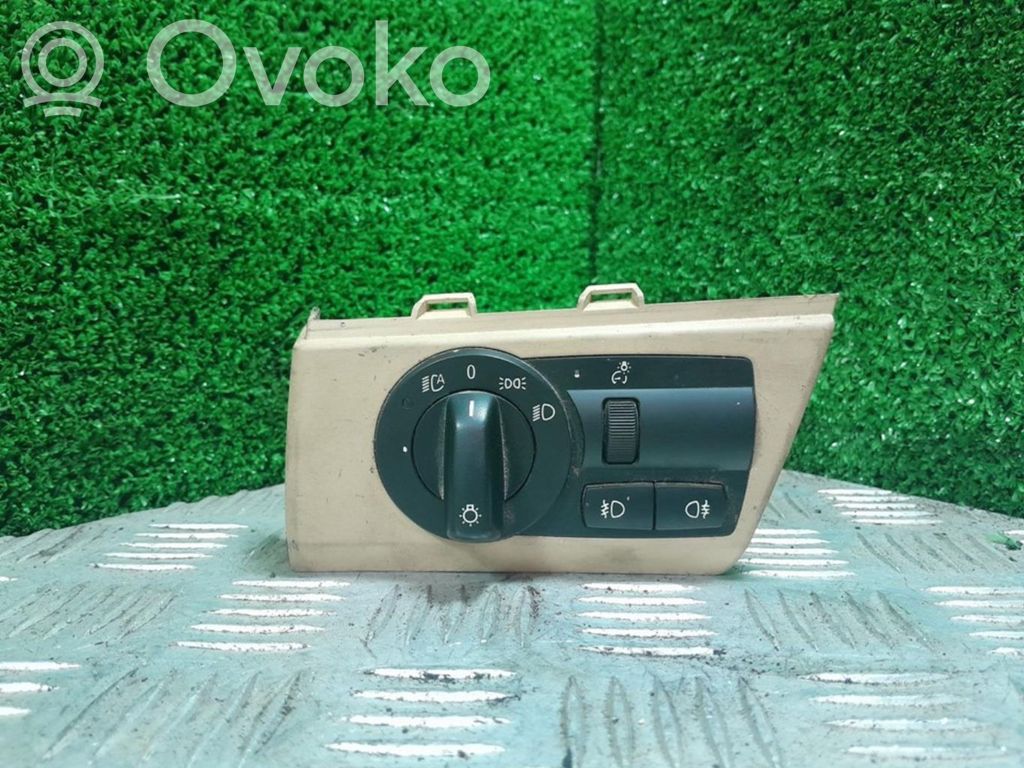 Light switch   3420277