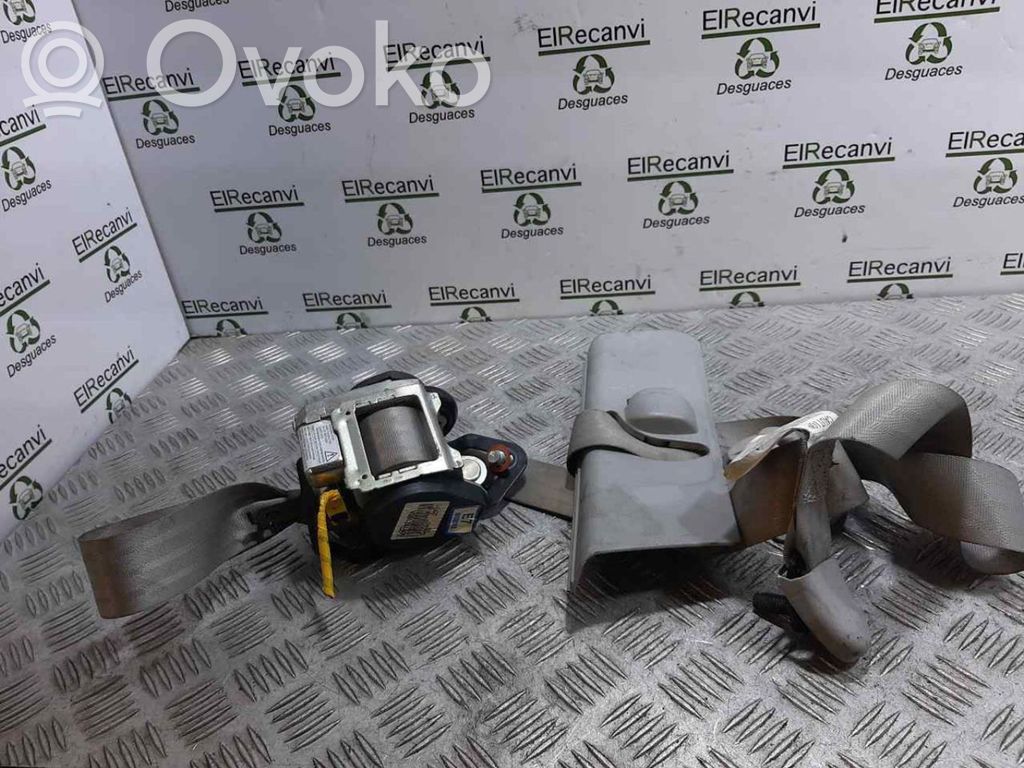 Hyundai Sonata Front seatbelt 