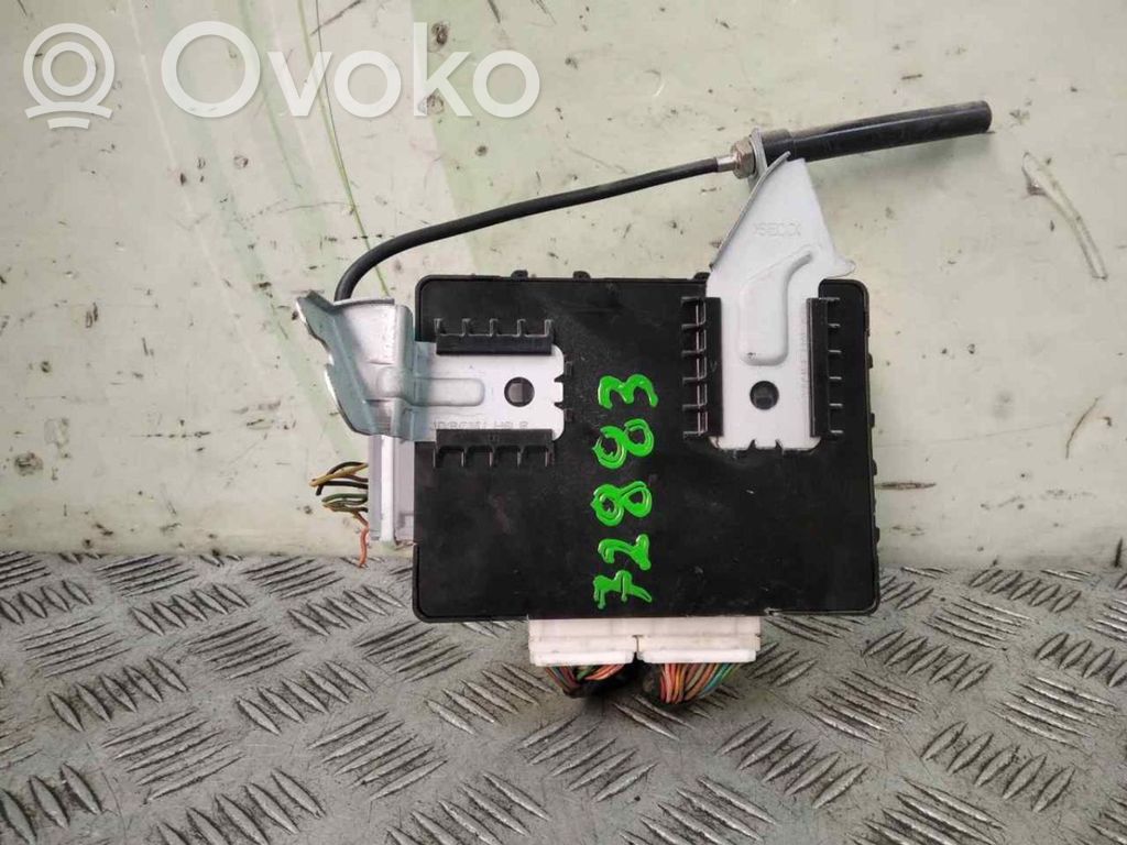 Unidad de control/módulo del motor   95400A2011
