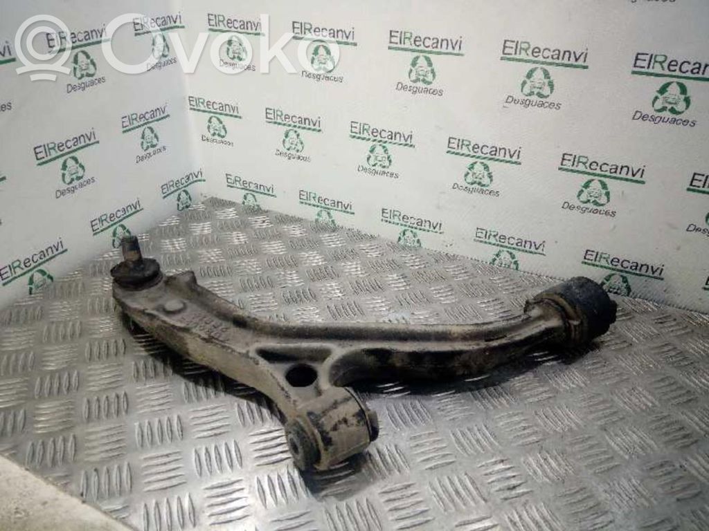 Chrysler Voyager Basculă inferioară față 