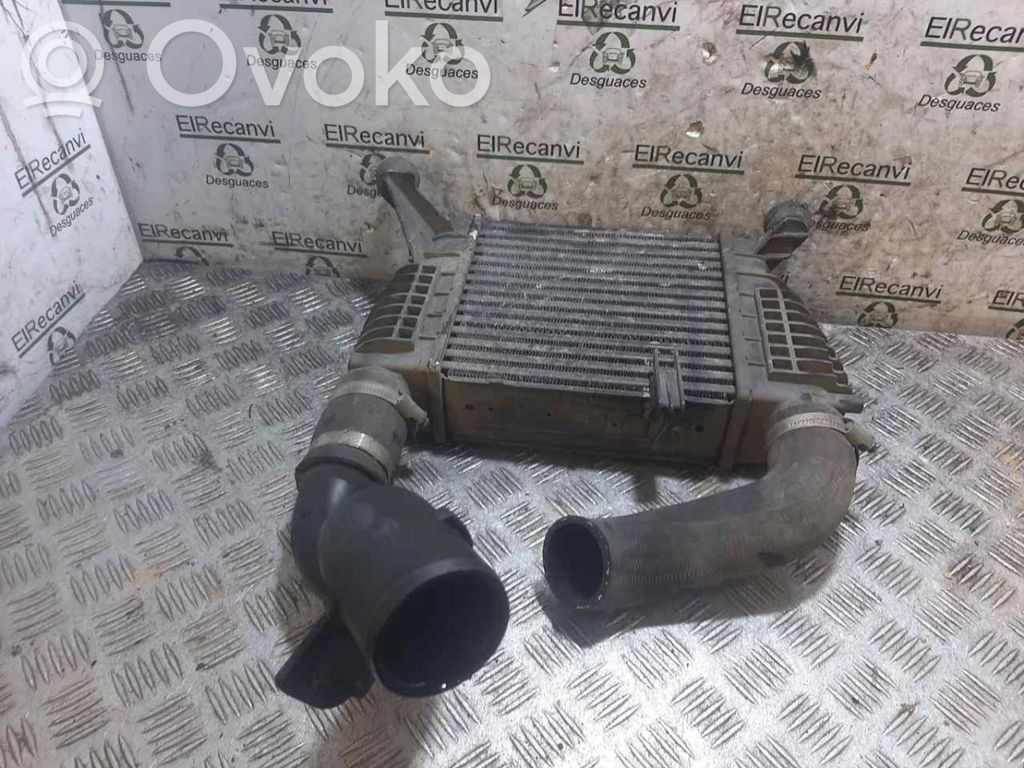 Nissan Note (E11) Starpdzesētāja radiators 