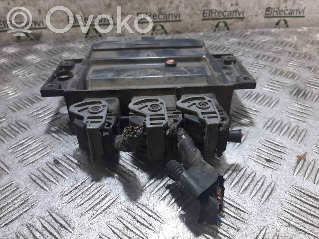 Engine control unit/module ECU   8200399038