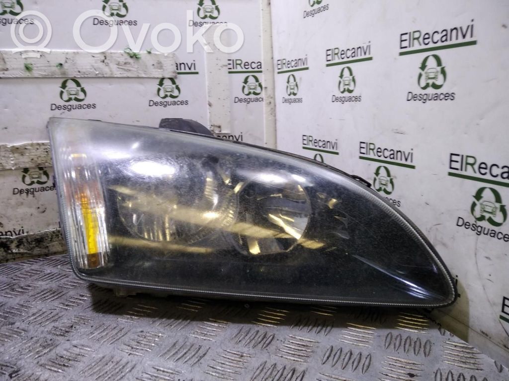Ford Focus Headlight/headlamp 