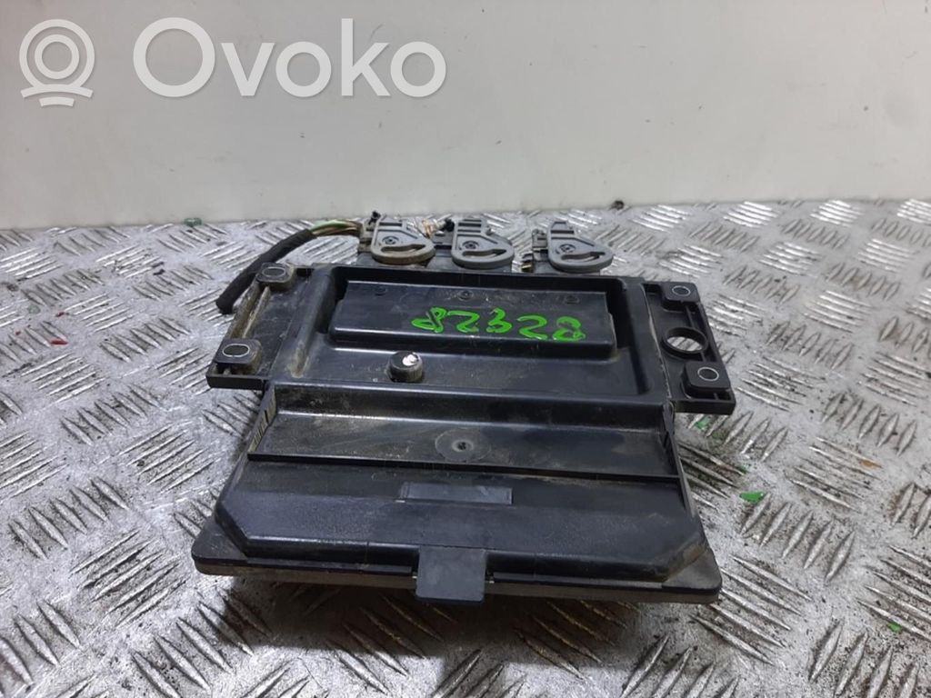 Unité de commande, module ECU de moteur   8200399038
