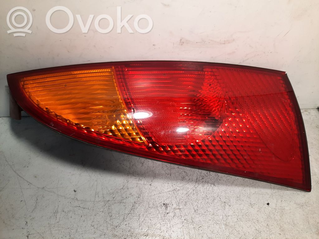 Rear/tail lights   1M5113404A,CW170R