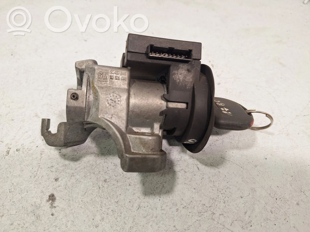 Opel Vectra B Užvedimo spynelė 