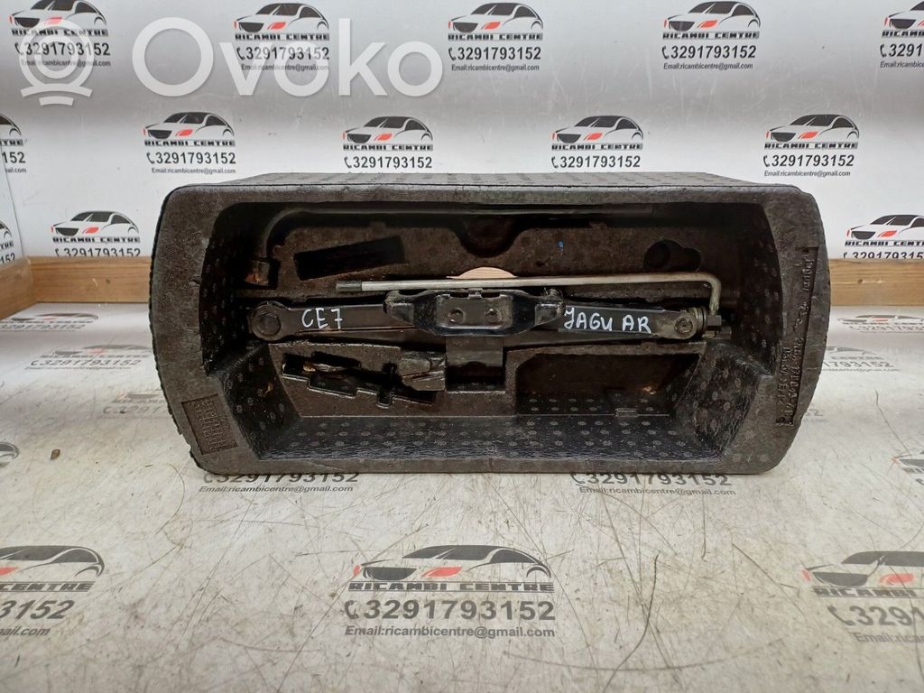 Jaguar S-Type Tool set 
