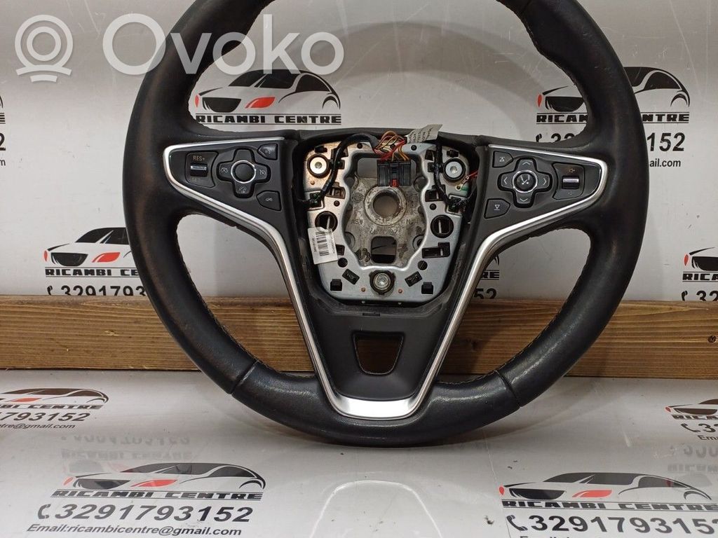Opel Insignia A Steering wheel 