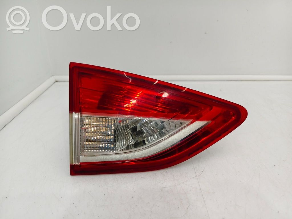 Ford Kuga II Luz trasera/de freno 