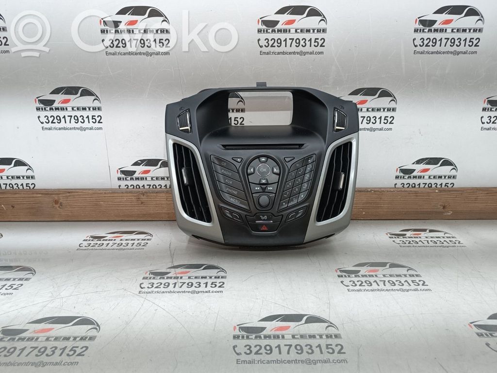 Ford Focus Verkleidung Radio / Navigation 