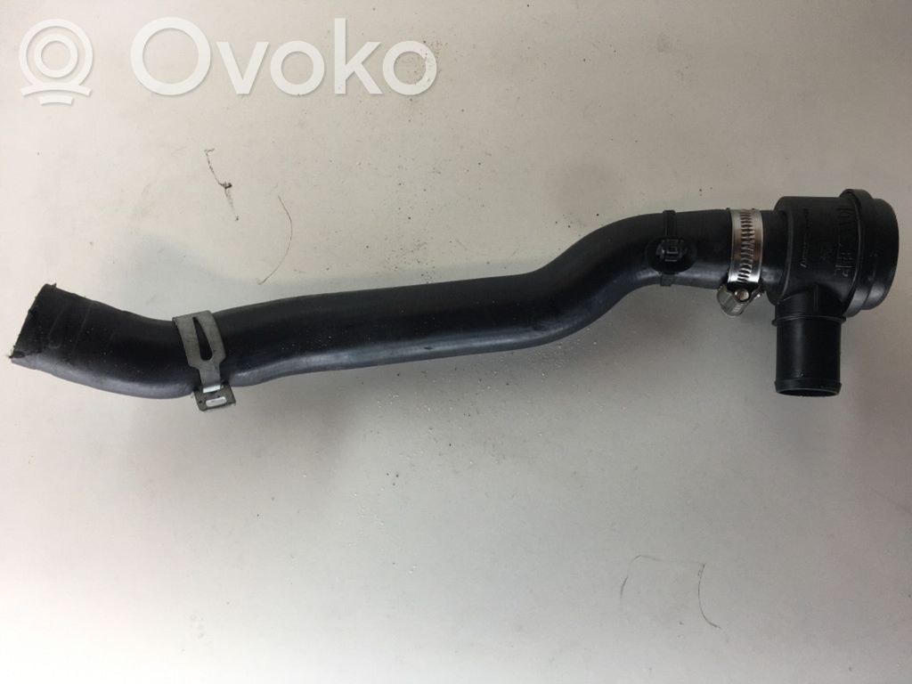 Intercooler pipe mounting bracket   3028024,1301151558