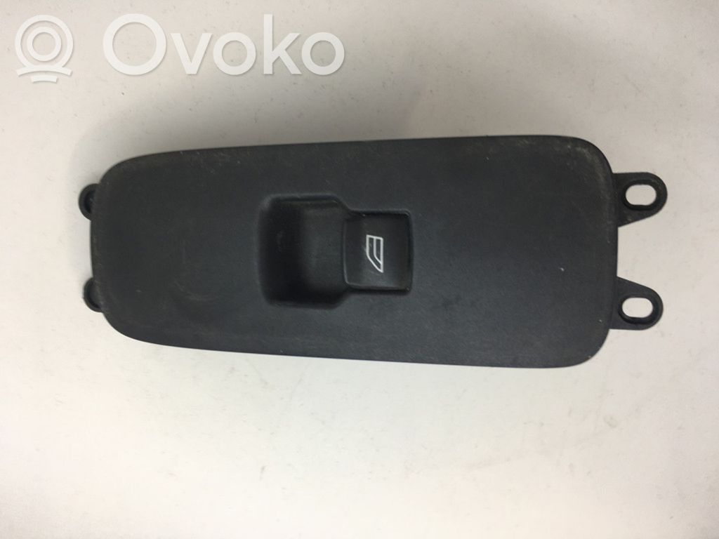 Volvo V50 Front door window switch trim 