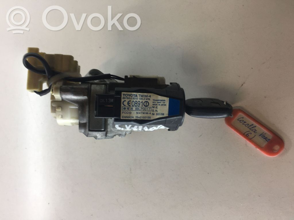 Toyota Corolla Verso E121 Užvedimo spynelė 