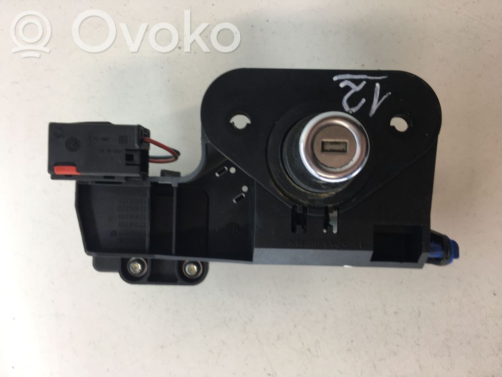Opel Meriva A Takaluukun ulkopuolinen lukko 