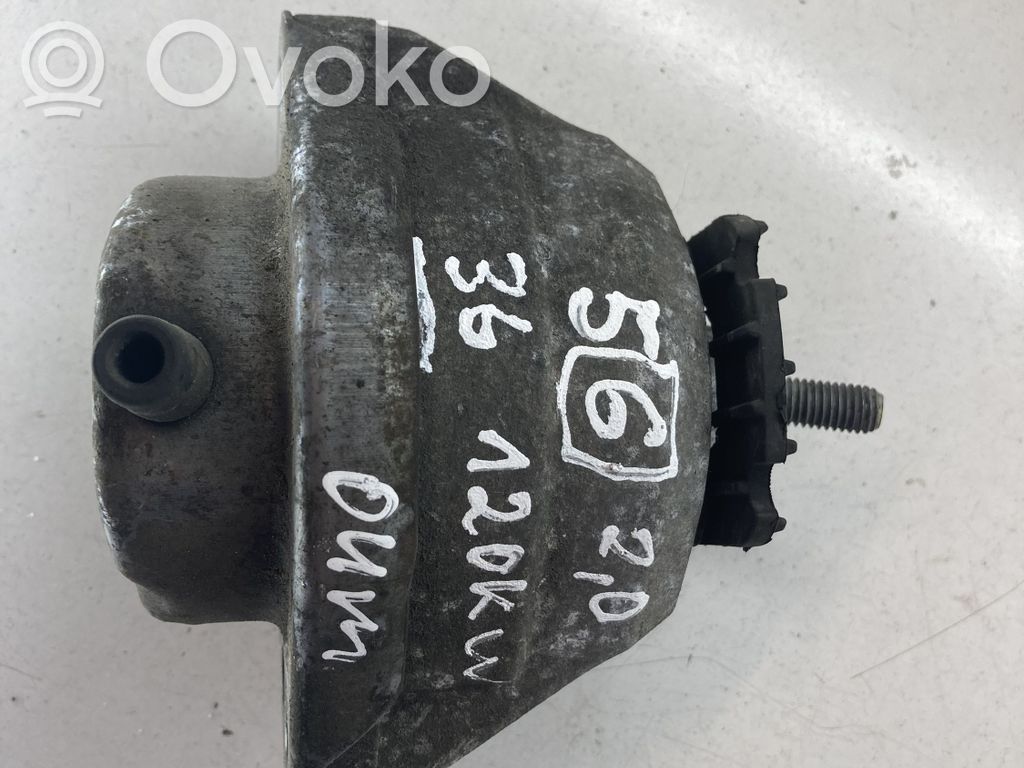 BMW 5 E60 E61 Variklio pagalvė 