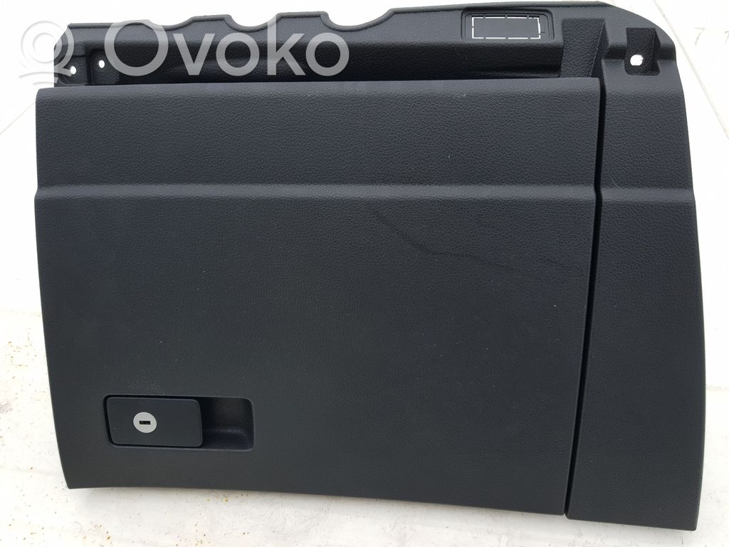 Volkswagen Sharan Schowek deski rozdzielczej 
