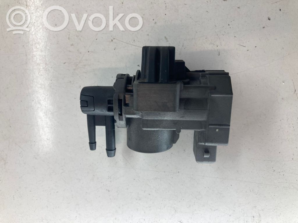 Nissan Qashqai+2 Válvula de vacío 