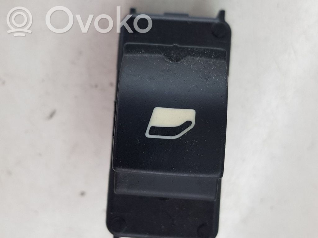 Peugeot 3008 I Electric window control switch 