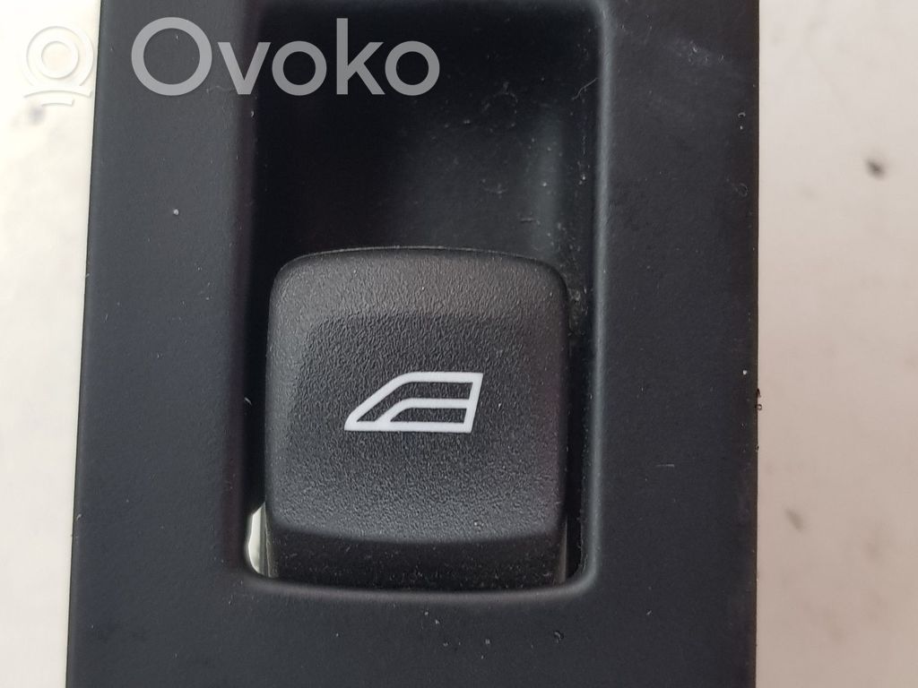 Volvo V40 Electric window control switch 