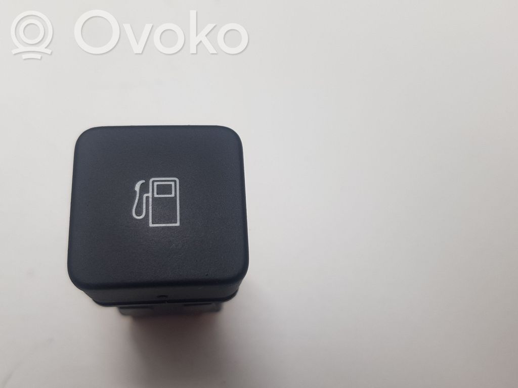 Citroen C4 II Fuel tank opening switch 