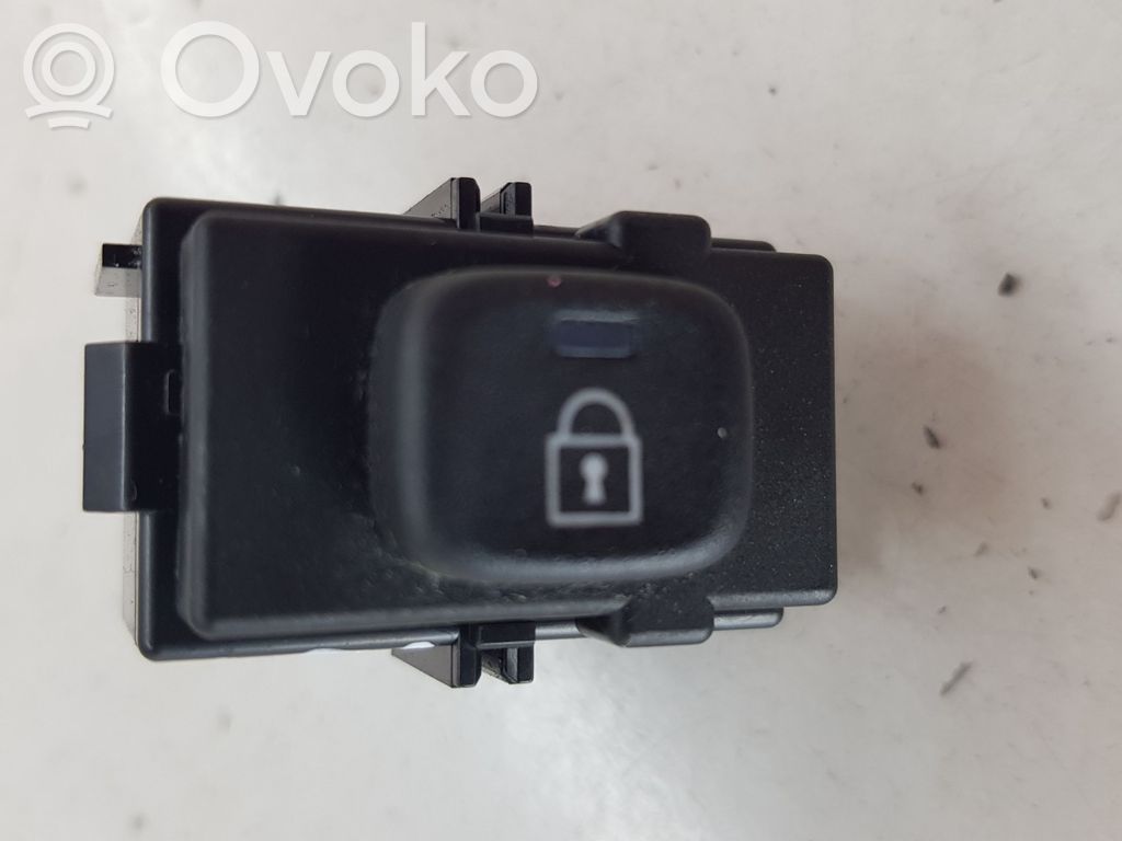 Central locking switch button   31275374