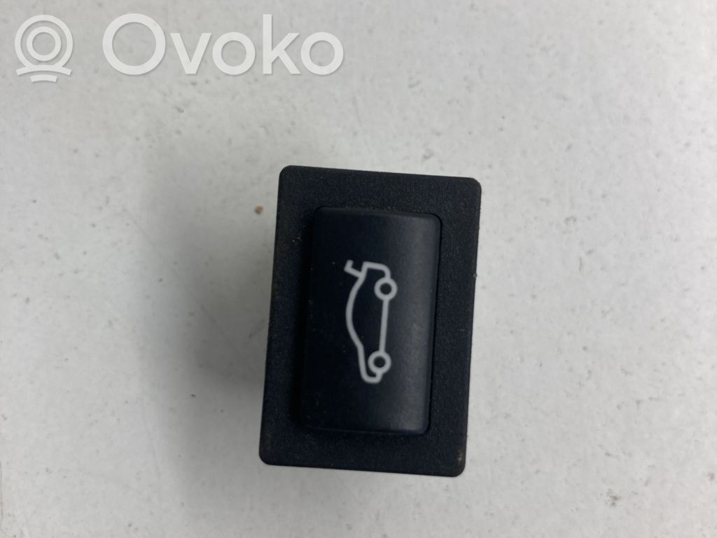 BMW 5 E60 E61 Tailgate opening switch 
