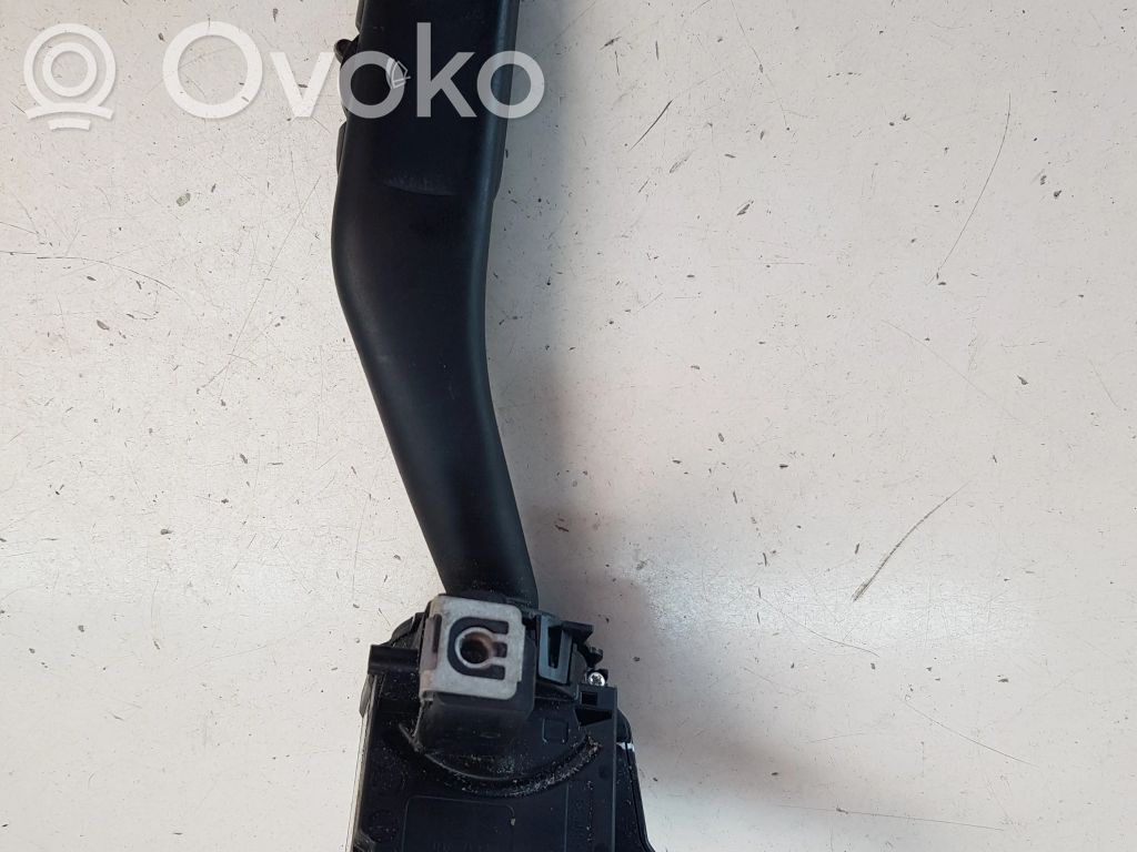 Volkswagen Jetta V Wiper control stalk 