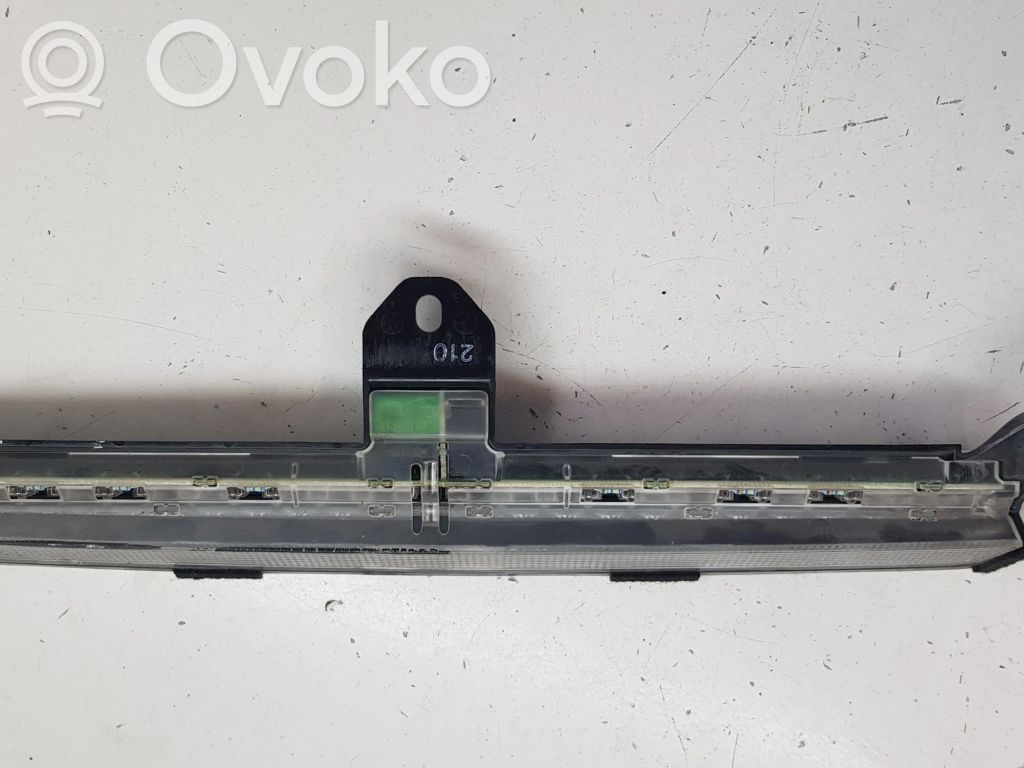 Volvo V70 Third/center stoplight 