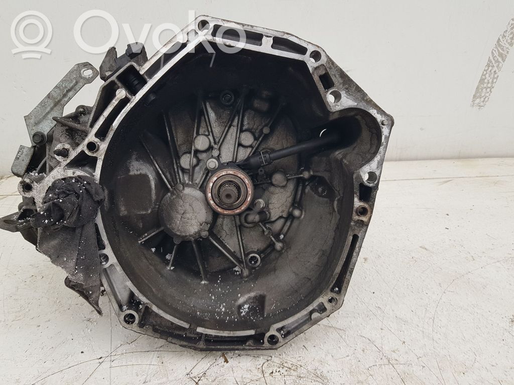 Nissan Juke I F15 Manualna 6-biegowa skrzynia biegów 