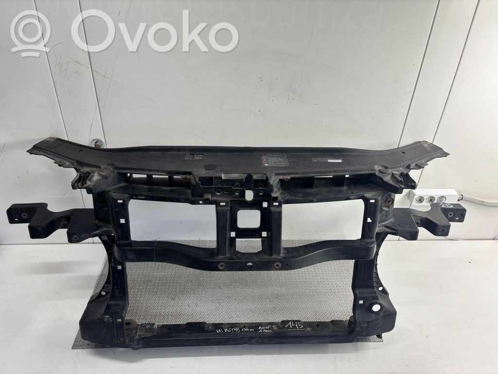 Volkswagen PASSAT B6 Pas przedni 
