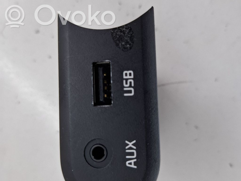 KIA Ceed USB jungtis 