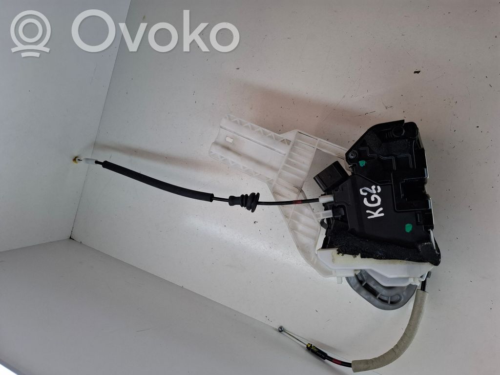 KIA Ceed Aizmugurē slēdzene 