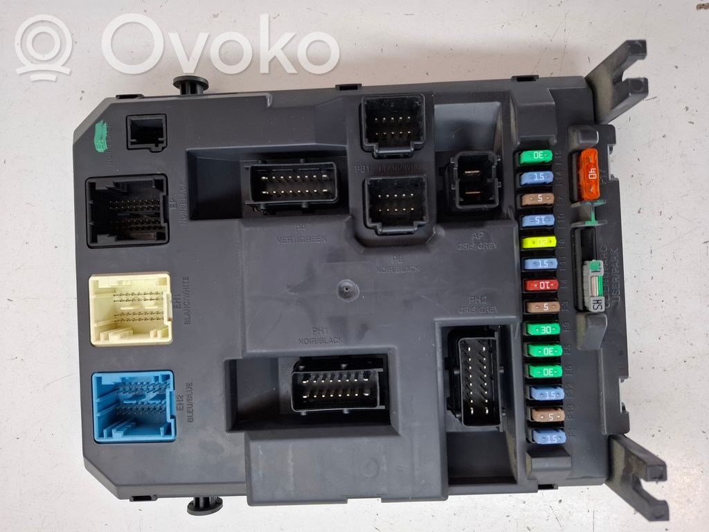 Citroen C3 Fuse module 