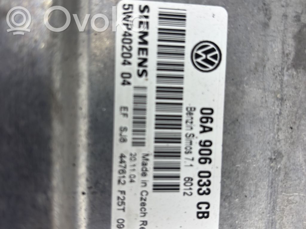 Volkswagen Golf V Engine control unit/module 