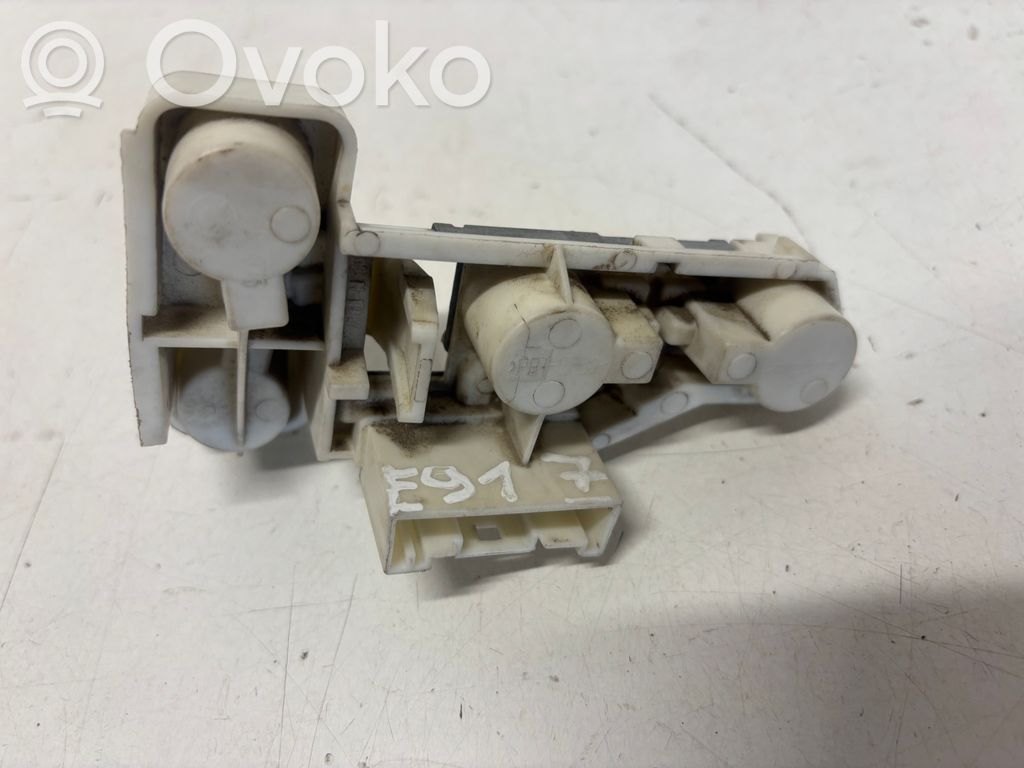 BMW 3 E90 E91 Glühbirnenhalter Heckleuchte 