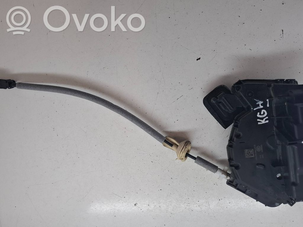 Volkswagen PASSAT B8 Galinių durų spyna 