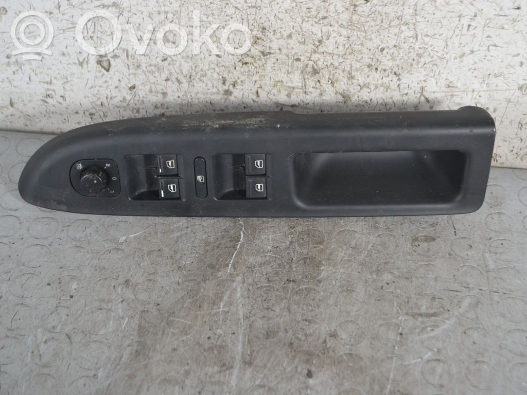 Volkswagen Golf V Comutator comandă geamuri electrice 
