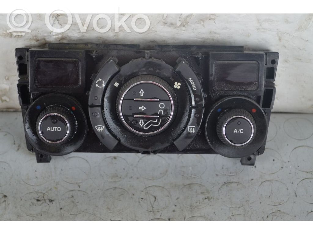 Peugeot 308 Climate control unit 