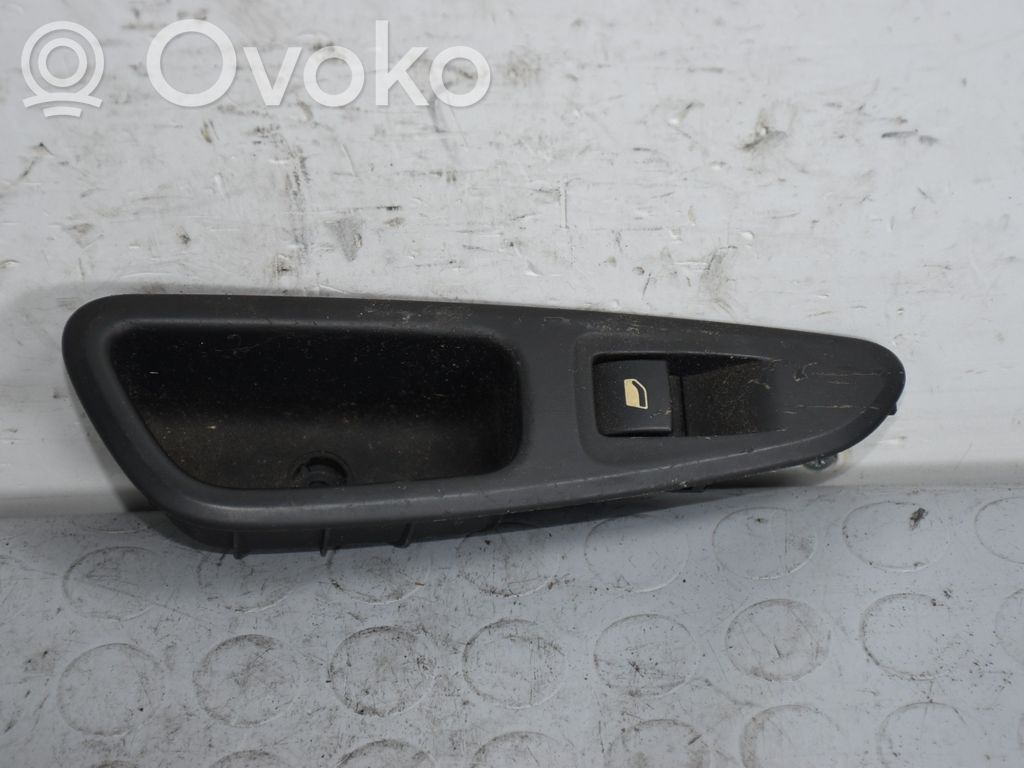 Peugeot 308 SW  Electric window control switch 