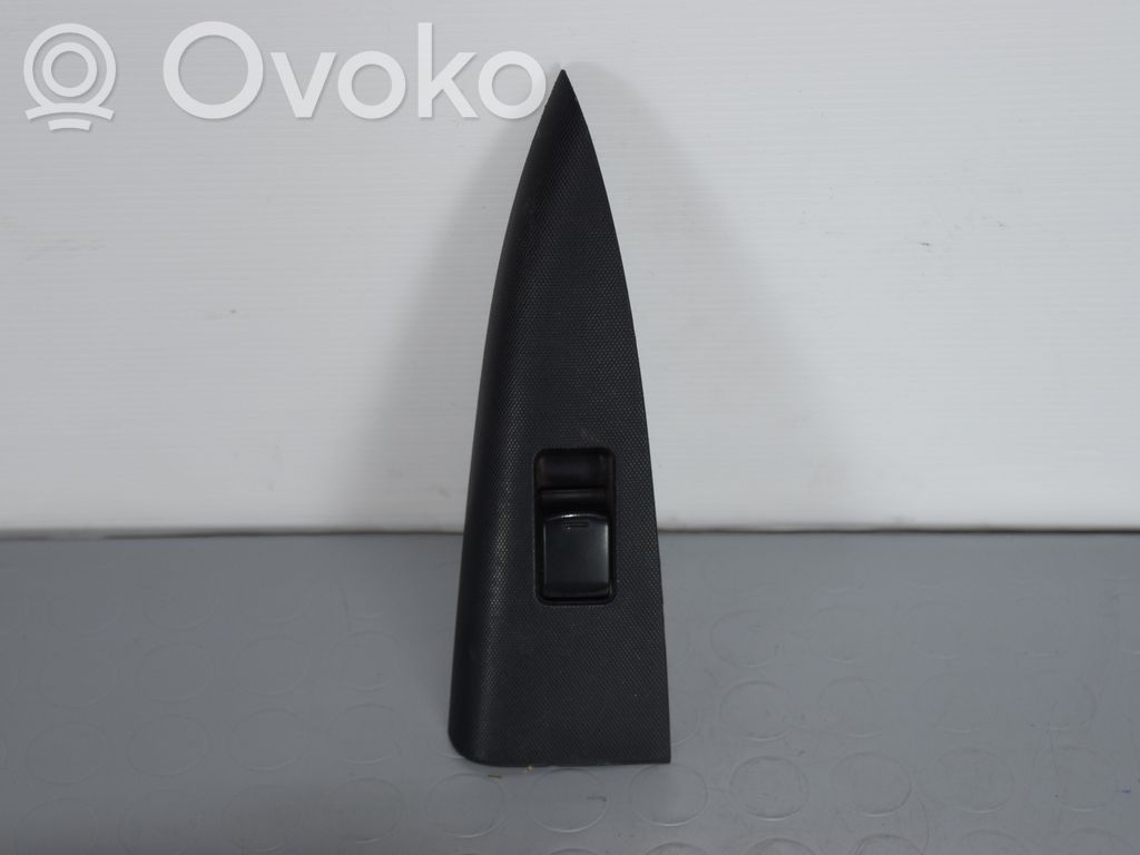 Nissan Note (E11) Electric window control switch 