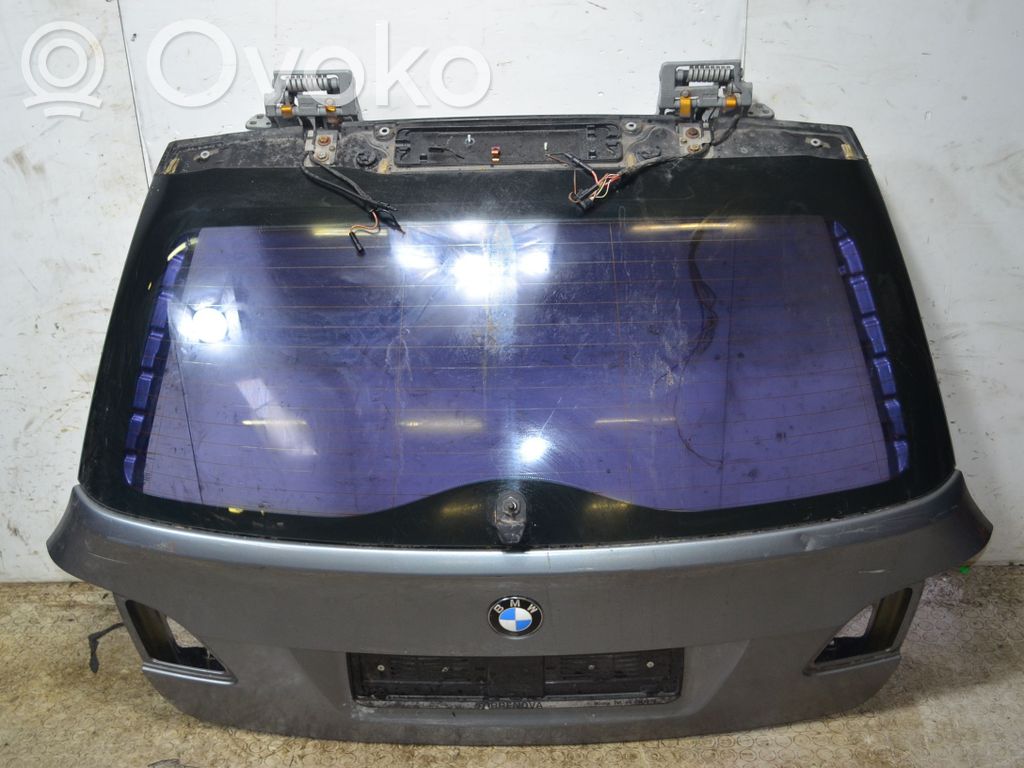 BMW 5 E60 E61 Задняя крышка (багажника) 