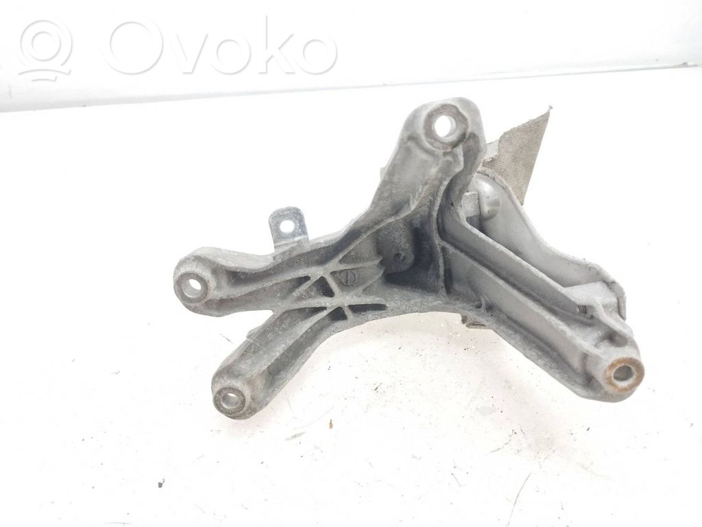 Audi A4 S4 B8 8K Engine mounting bracket 