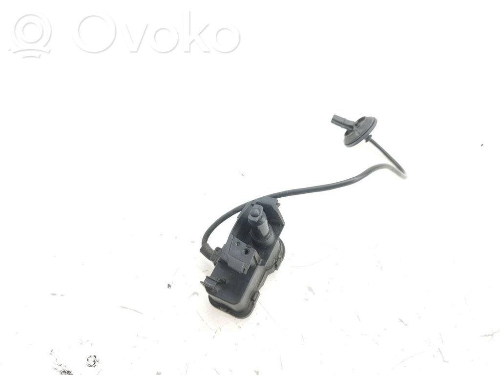 Volkswagen Golf VII Motor blocare bușon rezervor combustibil 