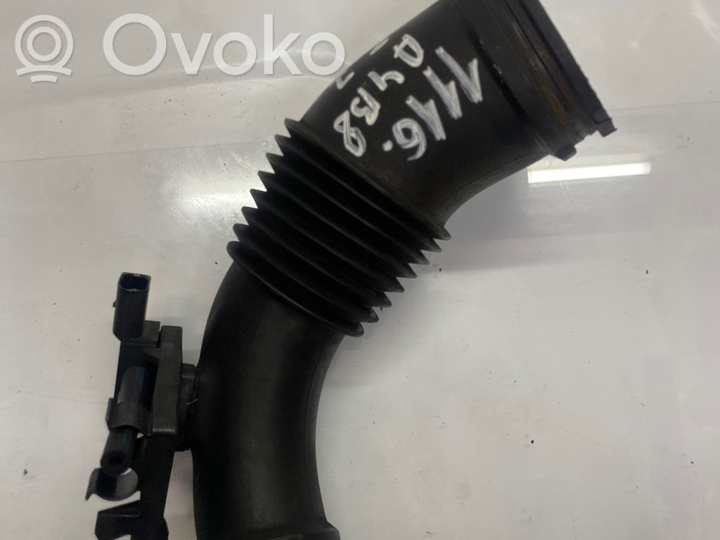 Audi A4 S4 B8 8K Šļūtene (-es) / caurule (-es) 