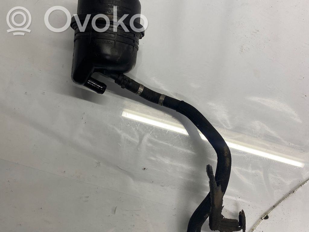 Audi A6 S6 C6 4F Ohjaustehostimen nestesäiliö 