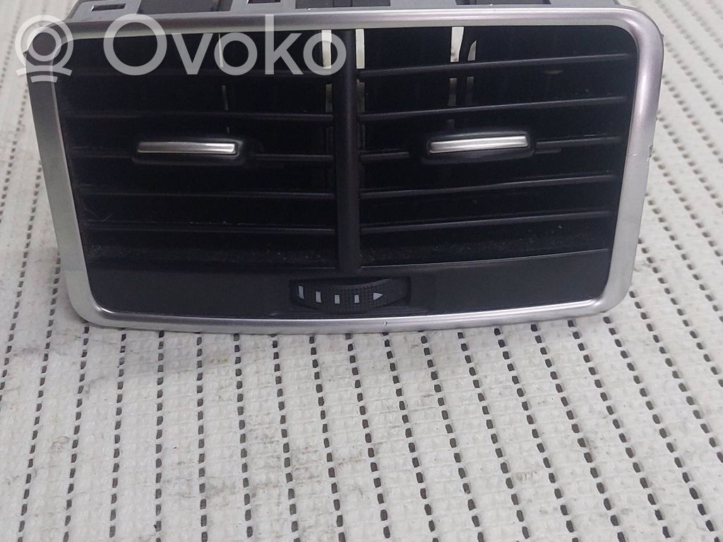 Audi A6 S6 C6 4F Oro grotelės gale 